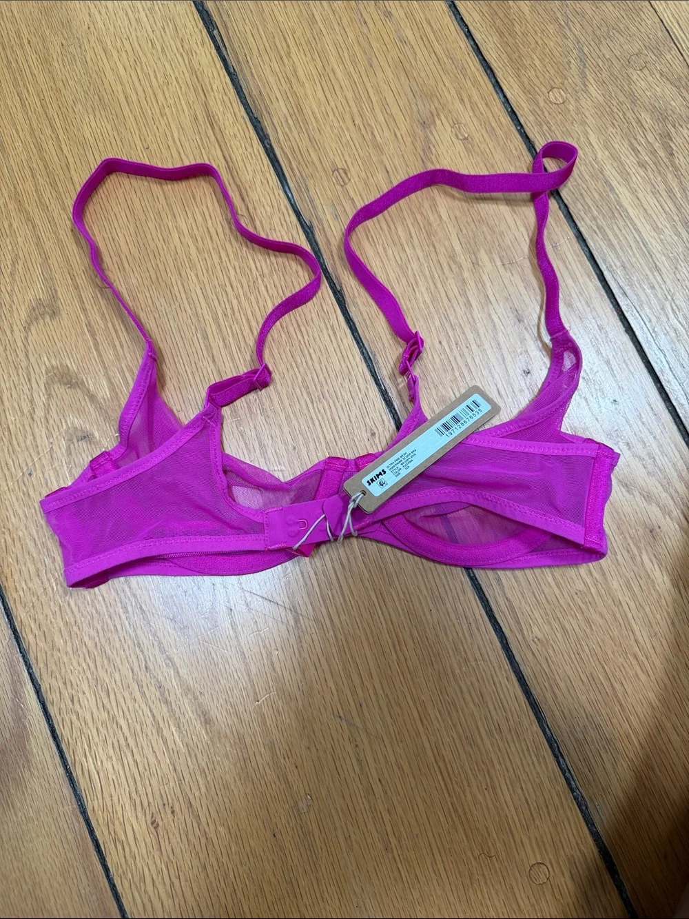 SKIMS Smooth Underwire Bra in Bright Pink - Picture 5 of 6